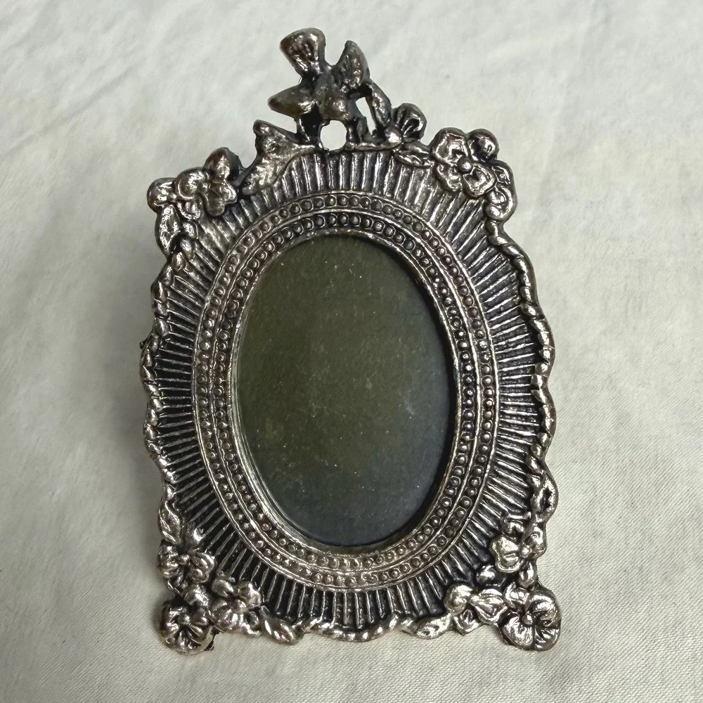 VTG Set of 2 Mini Victorian Style Silver Tone Easel Frames Oval Cherub Floral